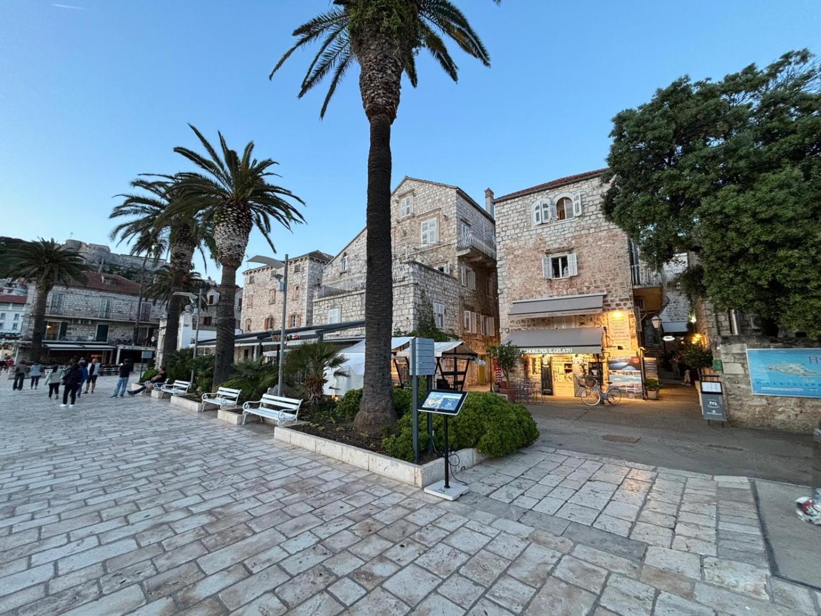 Riva Yacht Hvar Town Apartment Eksteriør billede