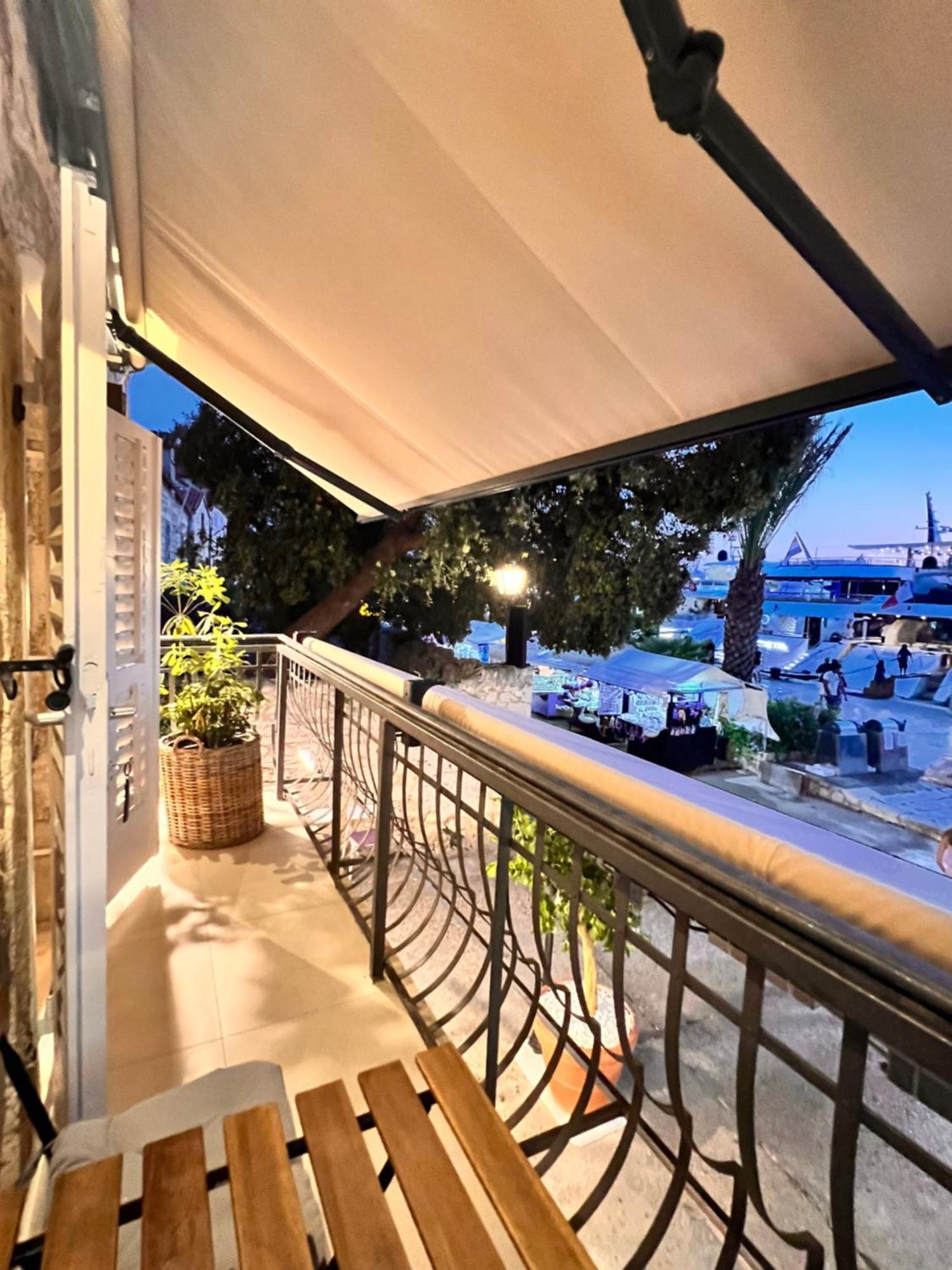 Riva Yacht Hvar Town Apartment Eksteriør billede