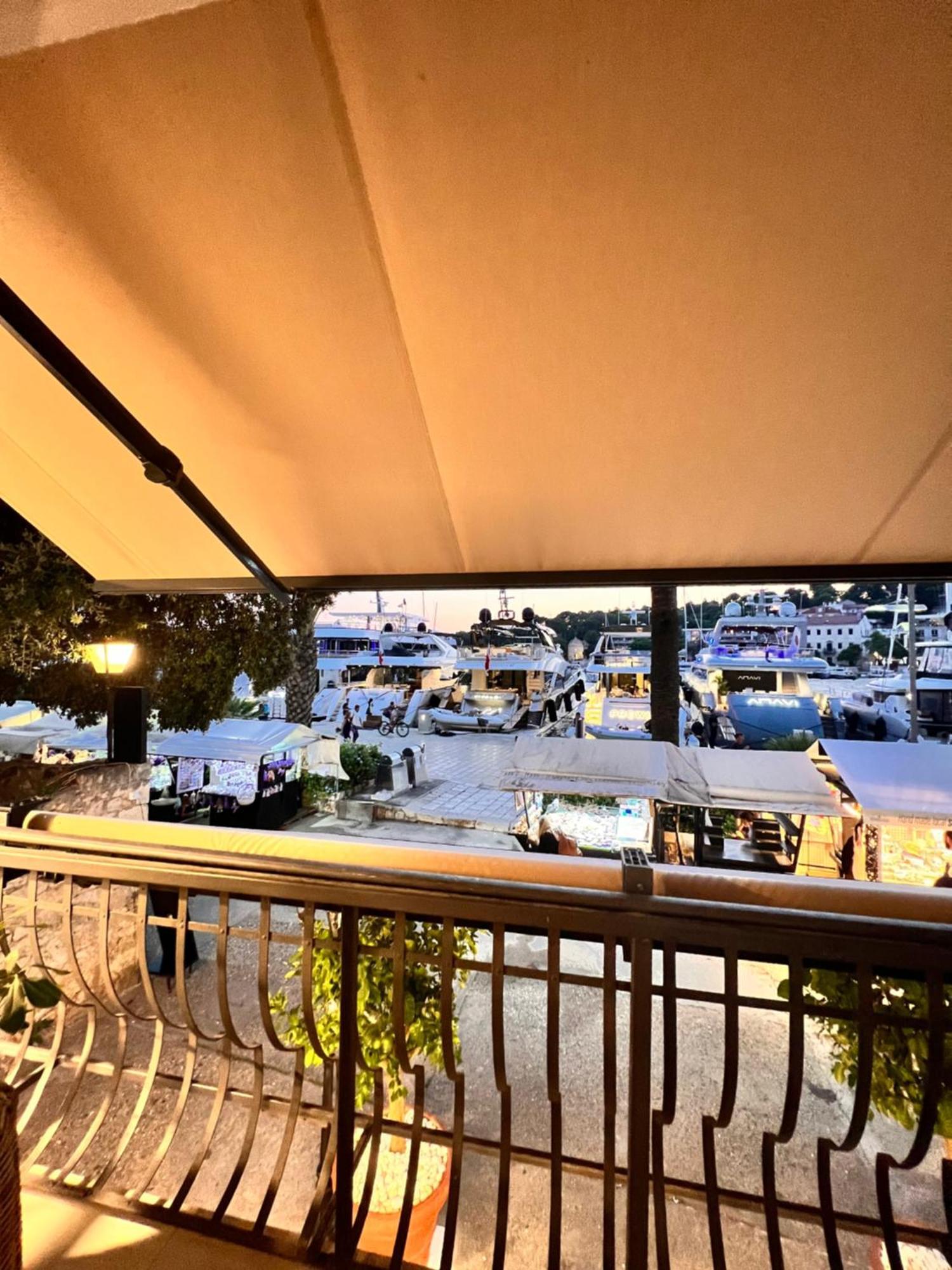 Riva Yacht Hvar Town Apartment Eksteriør billede
