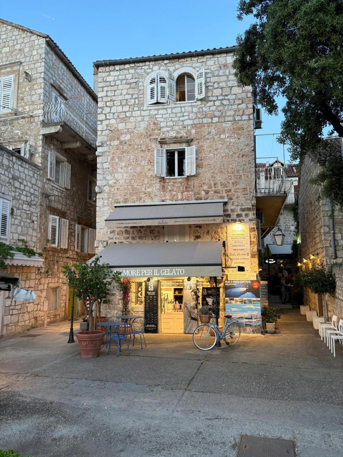 Riva Yacht Hvar Town Apartment Eksteriør billede